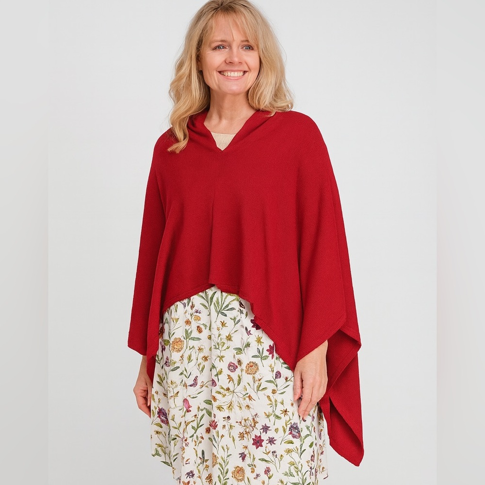 NWT TAWA 100% Baby Alpaca Peruvian Made Red Knit Women Poncho Wrap Sweater O/S